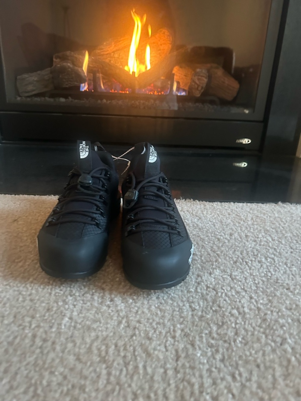 The North Face Unisex Low-Profile Boots - Picture 3 of 5